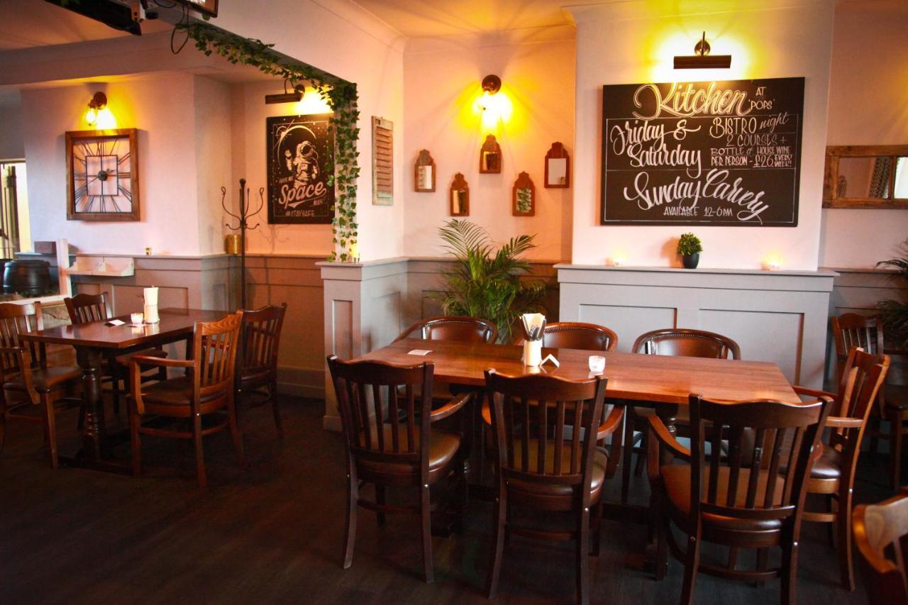 Rowton Poplars Hotel Chester Bagian luar foto