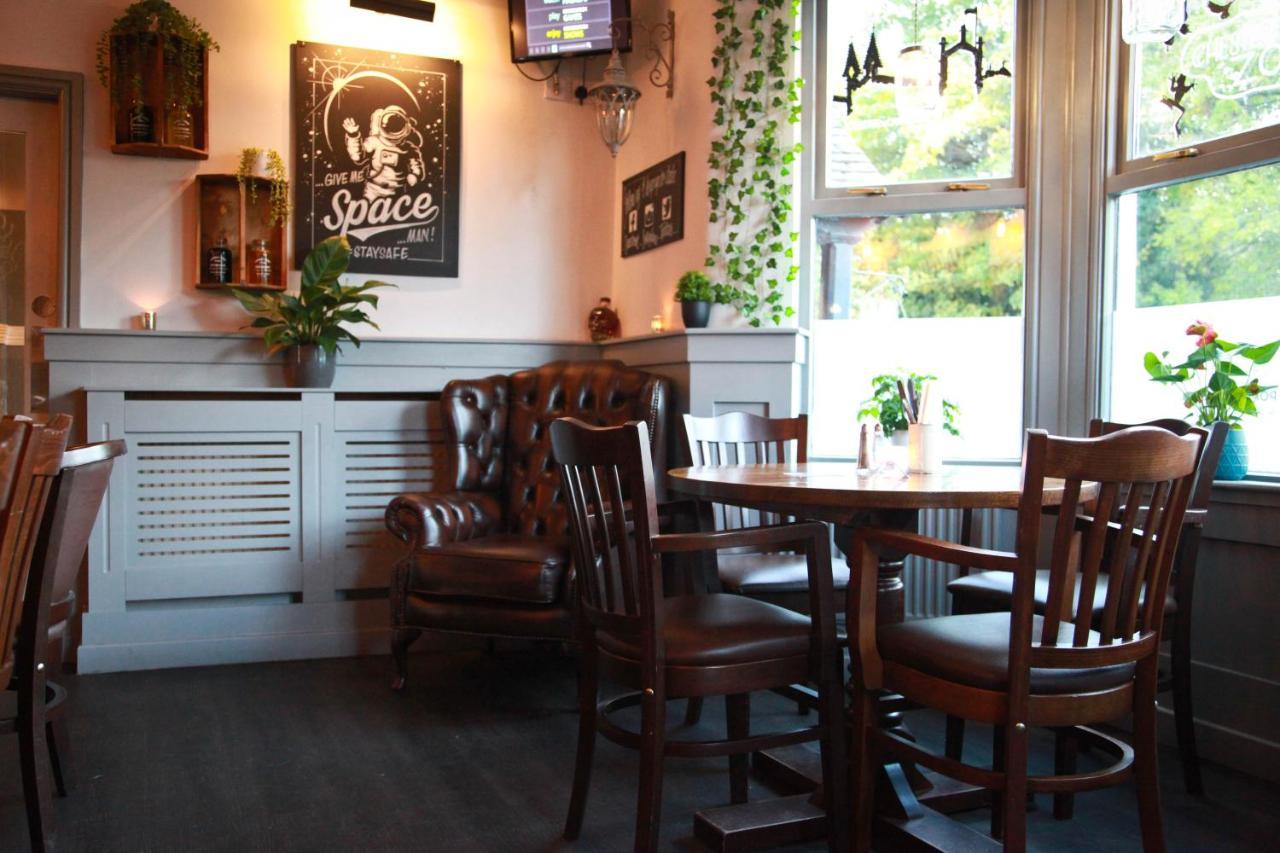 Rowton Poplars Hotel Chester Bagian luar foto