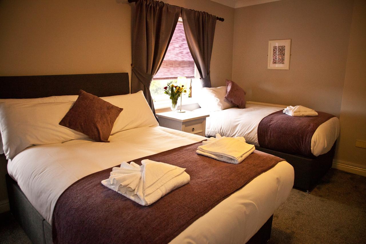 Rowton Poplars Hotel Chester Bagian luar foto