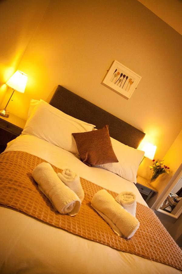 Rowton Poplars Hotel Chester Bagian luar foto