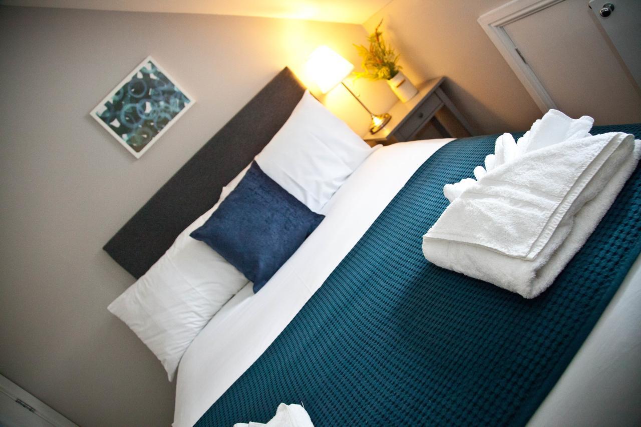 Rowton Poplars Hotel Chester Bagian luar foto